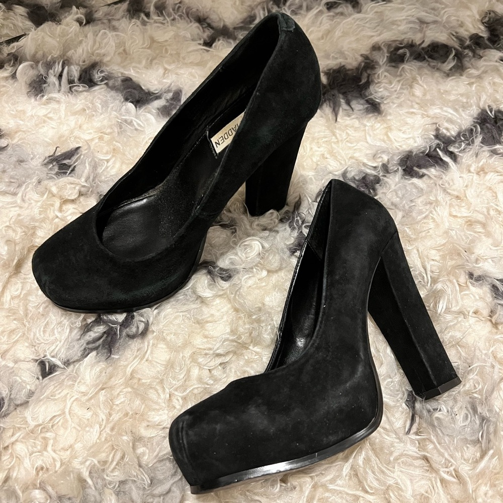 Suede black Steve Madden heels